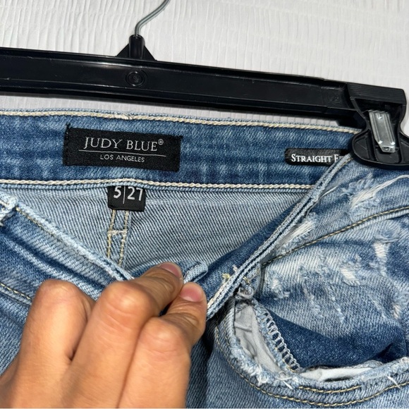 Judy blue light washed straight fit jeans size 27 - Picture 2 of 3